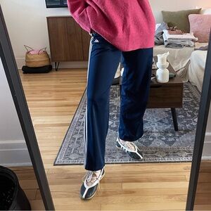 Adidas Navy 3 Stripe Track Pants Women’s Medium Retro Athletic Joggers